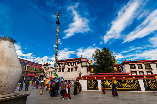 拉薩布達拉宮-大昭寺-八角街一日游