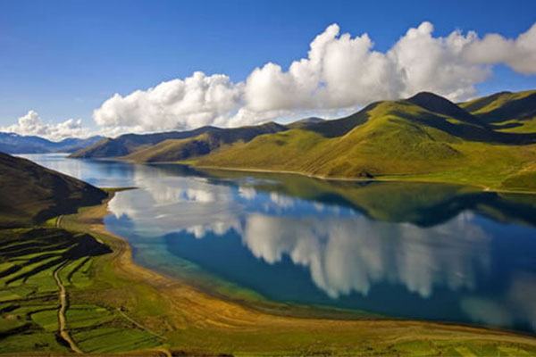 極地體驗，圓夢珠峰，拉薩，羊湖，普姆雍錯，滿拉水庫，珠峰大本營，扎什倫布寺，日喀則，納木措觀日出日落7晚8日游