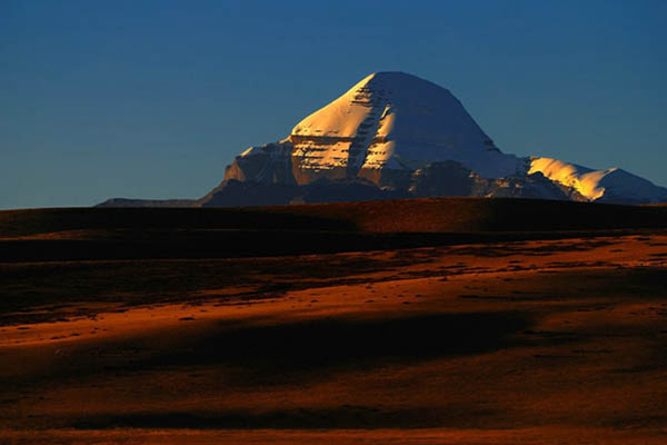 極奢環(huán)藏，拉薩，林芝，波密，魯朗林海，大峽谷，拉姆拉錯(cuò)，澤當(dāng)，珠峰，薩嘎，岡仁波齊，古格王朝，獅泉河，扎林寺，當(dāng)惹雍錯(cuò)，尼瑪，班戈，納木錯(cuò)20晚21日游