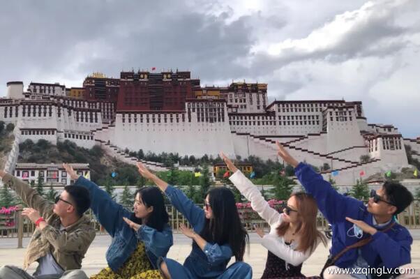 跟團好還是自由行好？