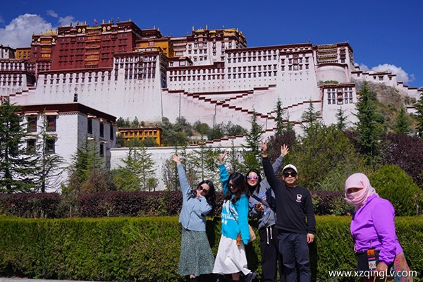 西藏包車多少錢一天