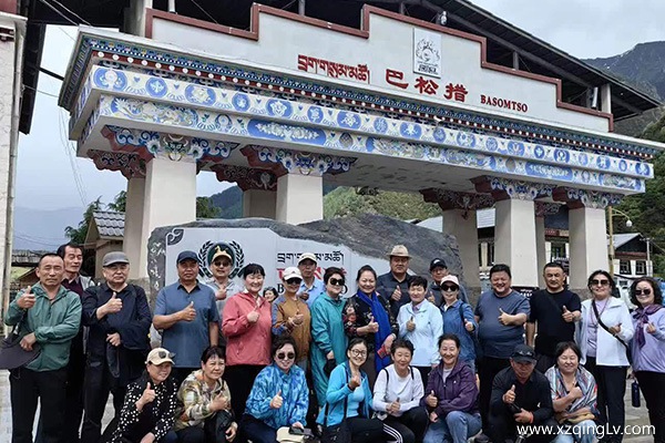 坐火車(chē)去西藏跟團(tuán)怎么玩